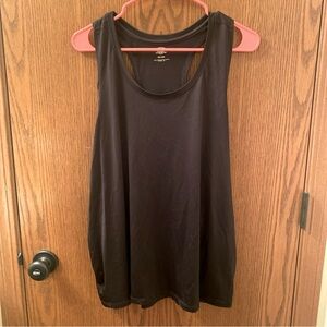 Women’s workout tank top